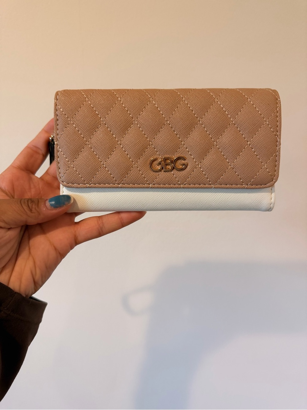 G by Guess Quilted Two-Tone Wallet - Beige and White